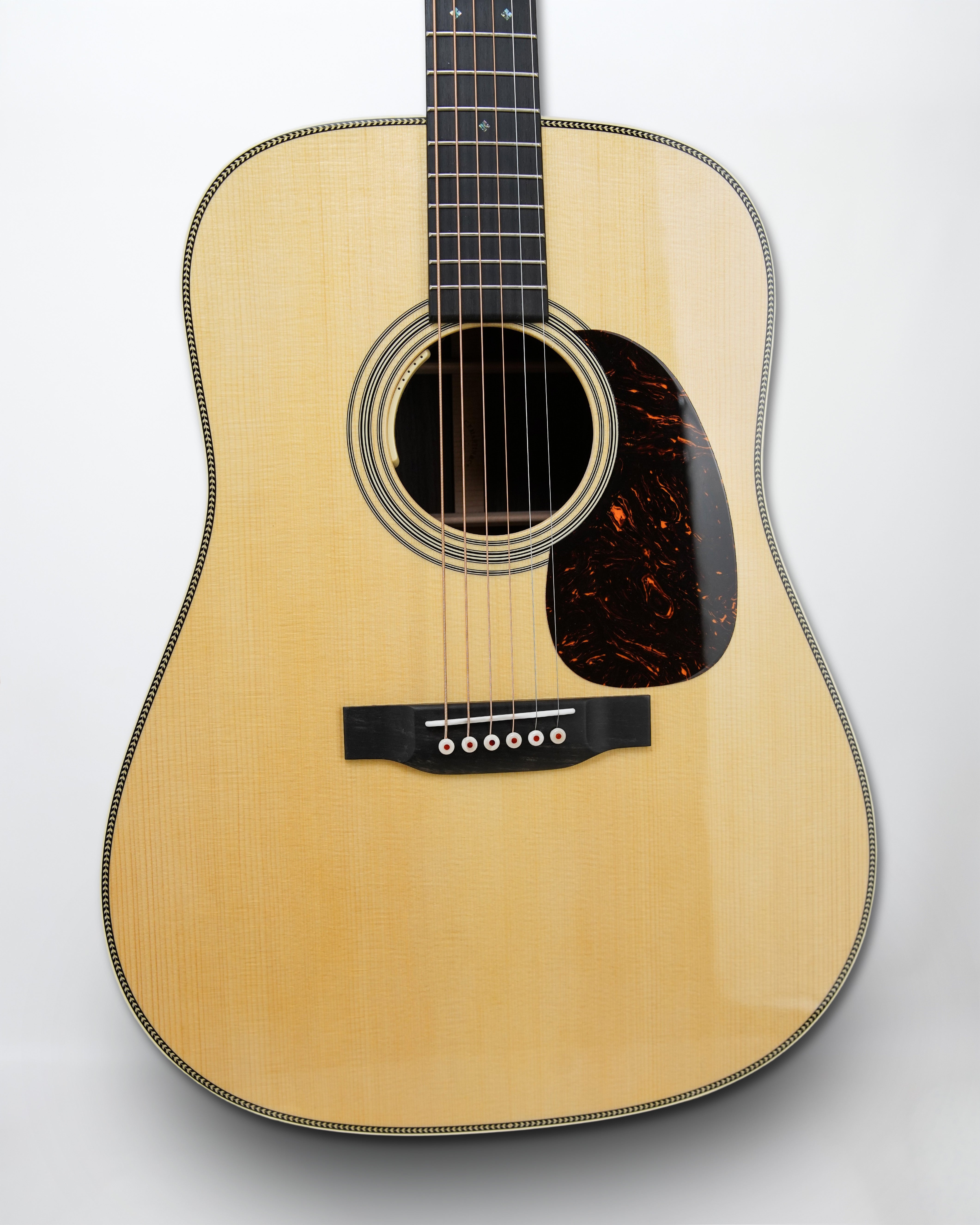 Martin HD28E LRB (SN:2985159)
