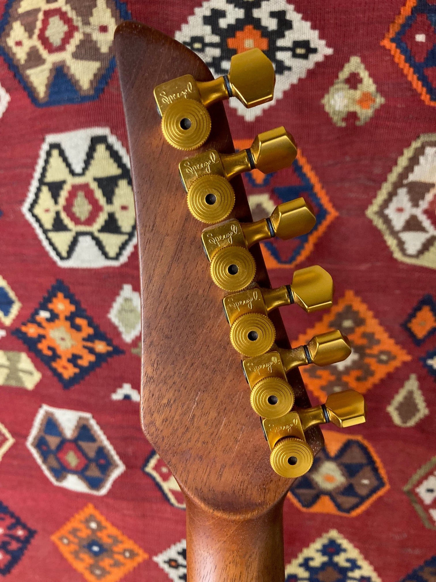 Carvin AE-185 Quilted Maple Top