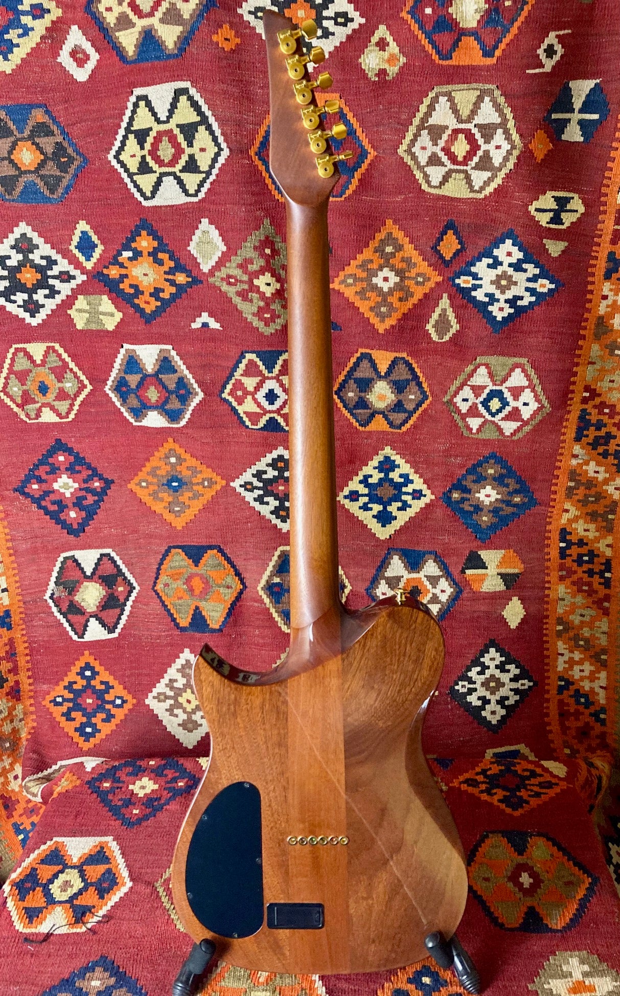 Carvin AE-185 Quilted Maple Top