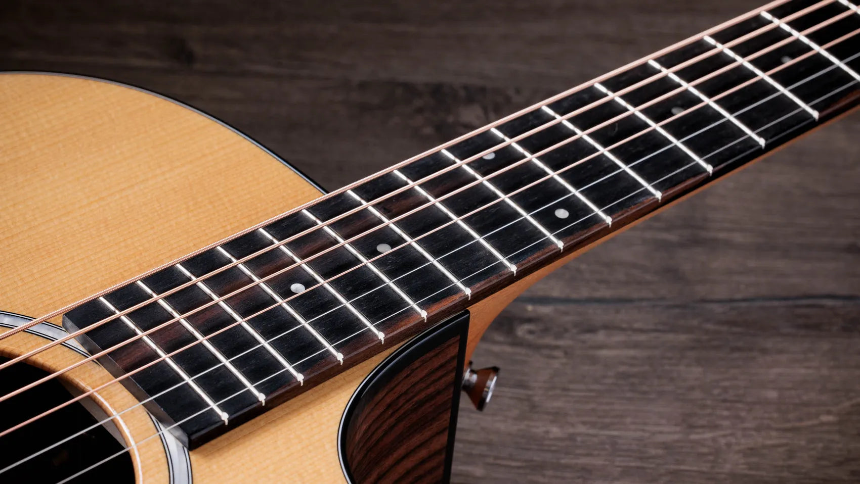 Taylor 212ce Plus (#2205116476)