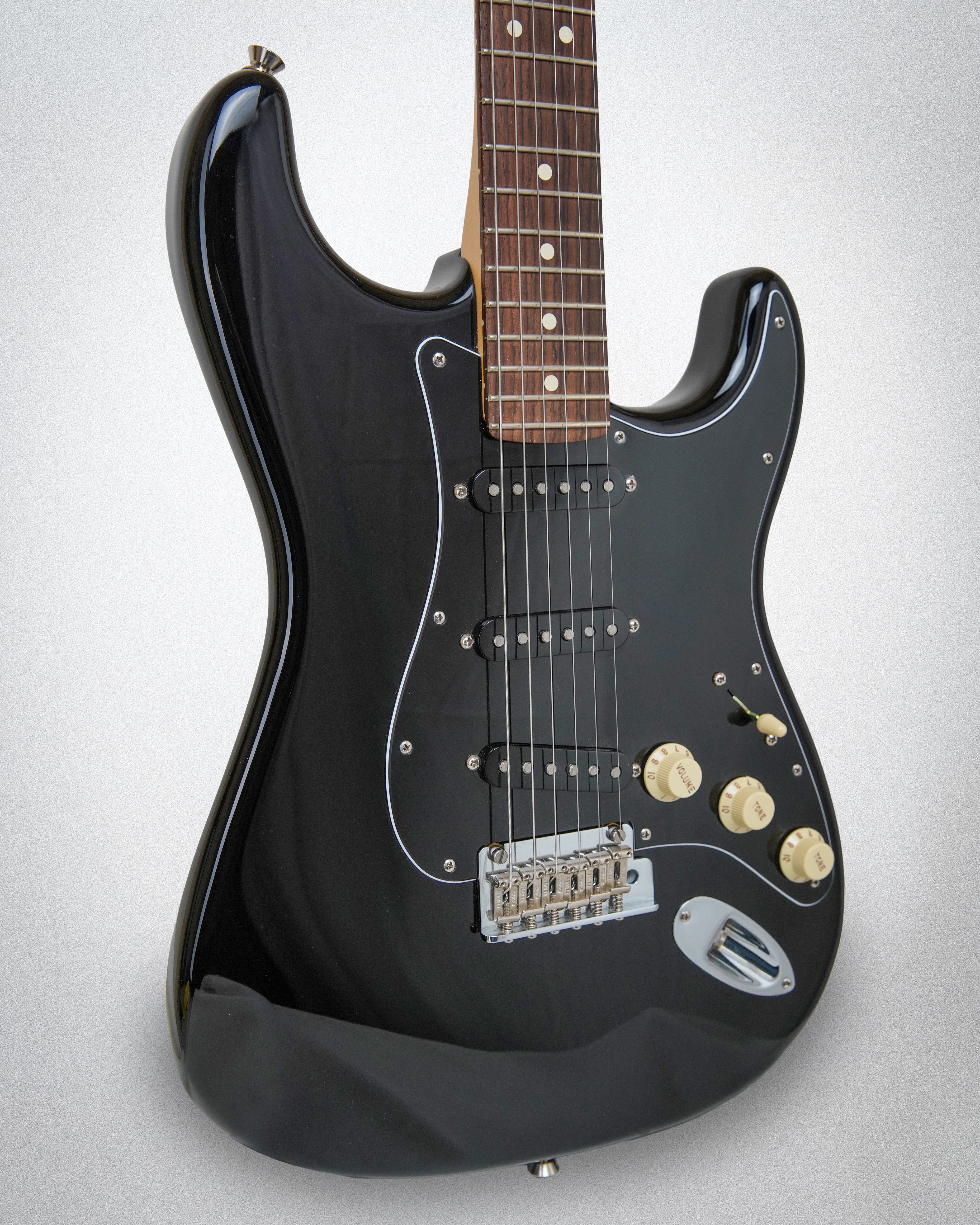 2016 Fender Stratocaster (#US16105122)