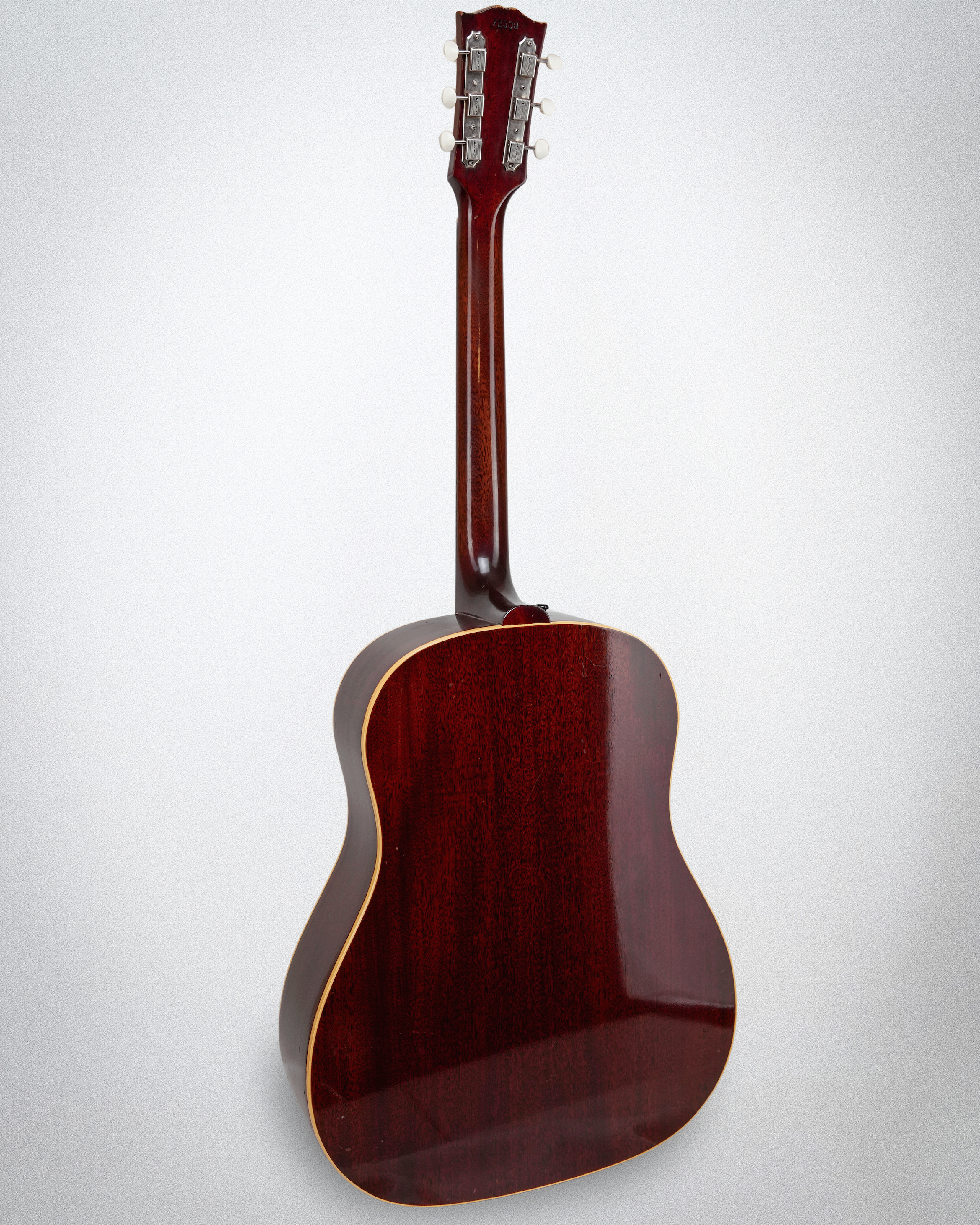 Gibson J-45, Cherry Sunburst Sitka Spruce top (#72309)