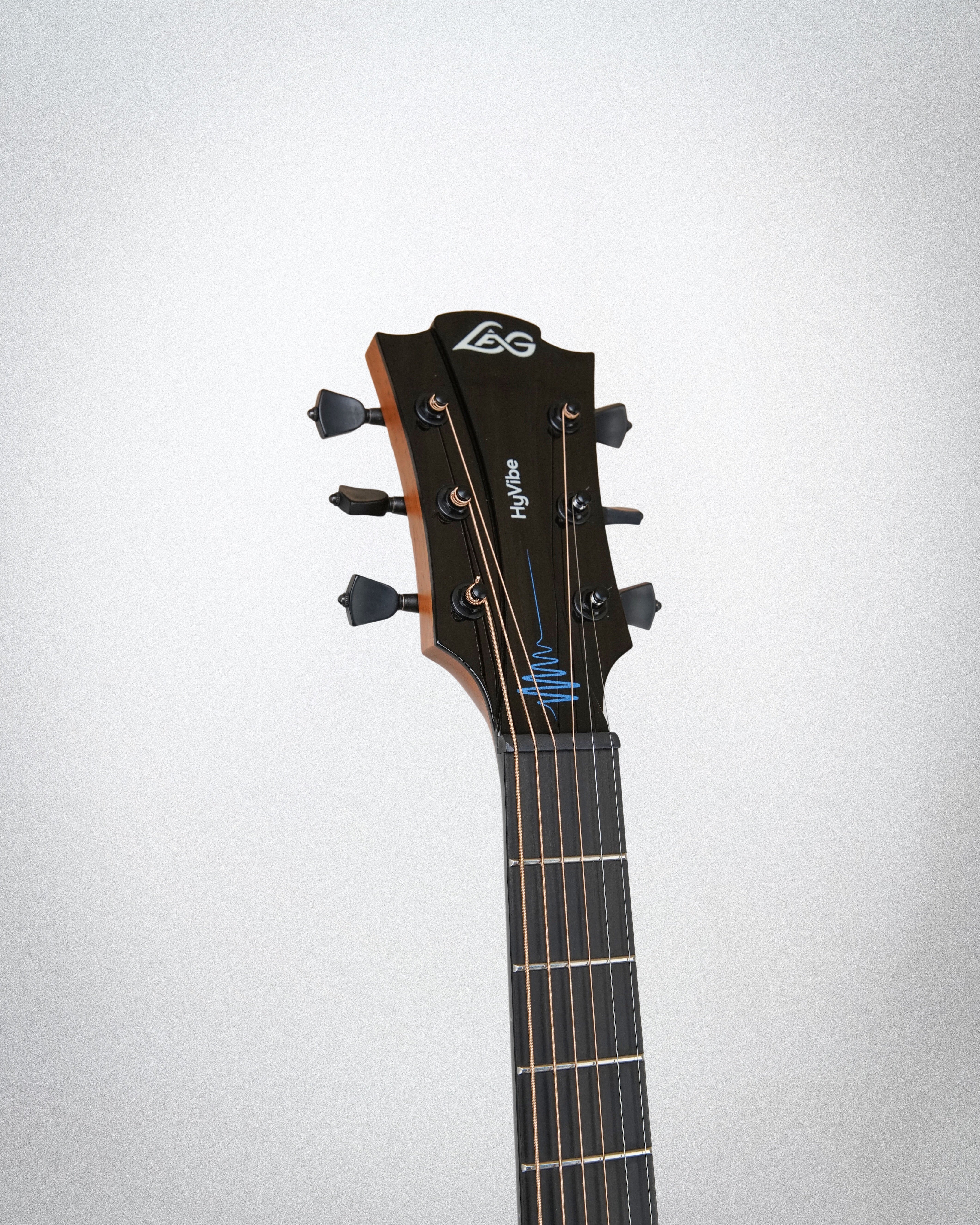Tramontane HyVibe THV20DCE Acoustic Guitar