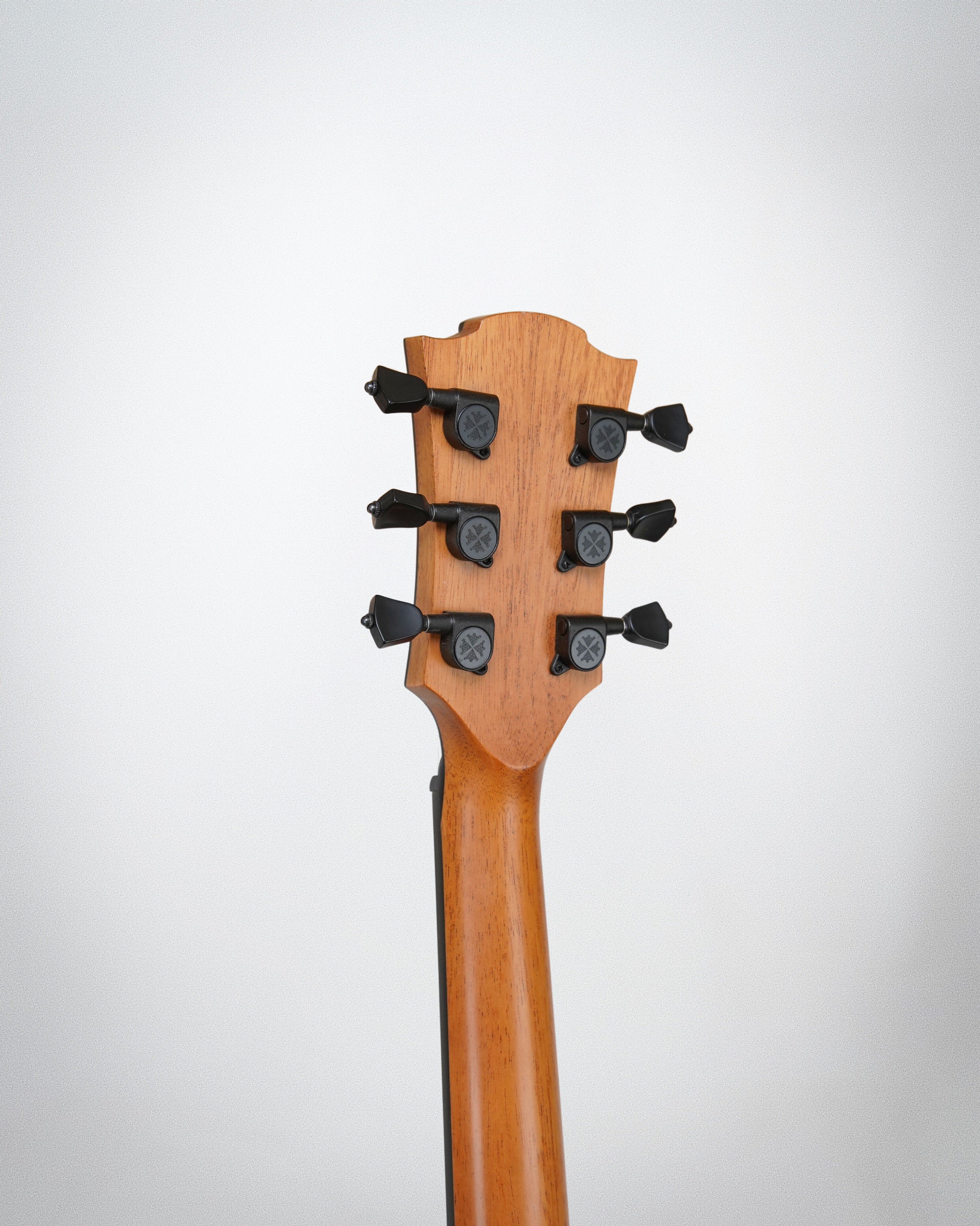 Tramontane HyVibe THV20DCE Acoustic Guitar