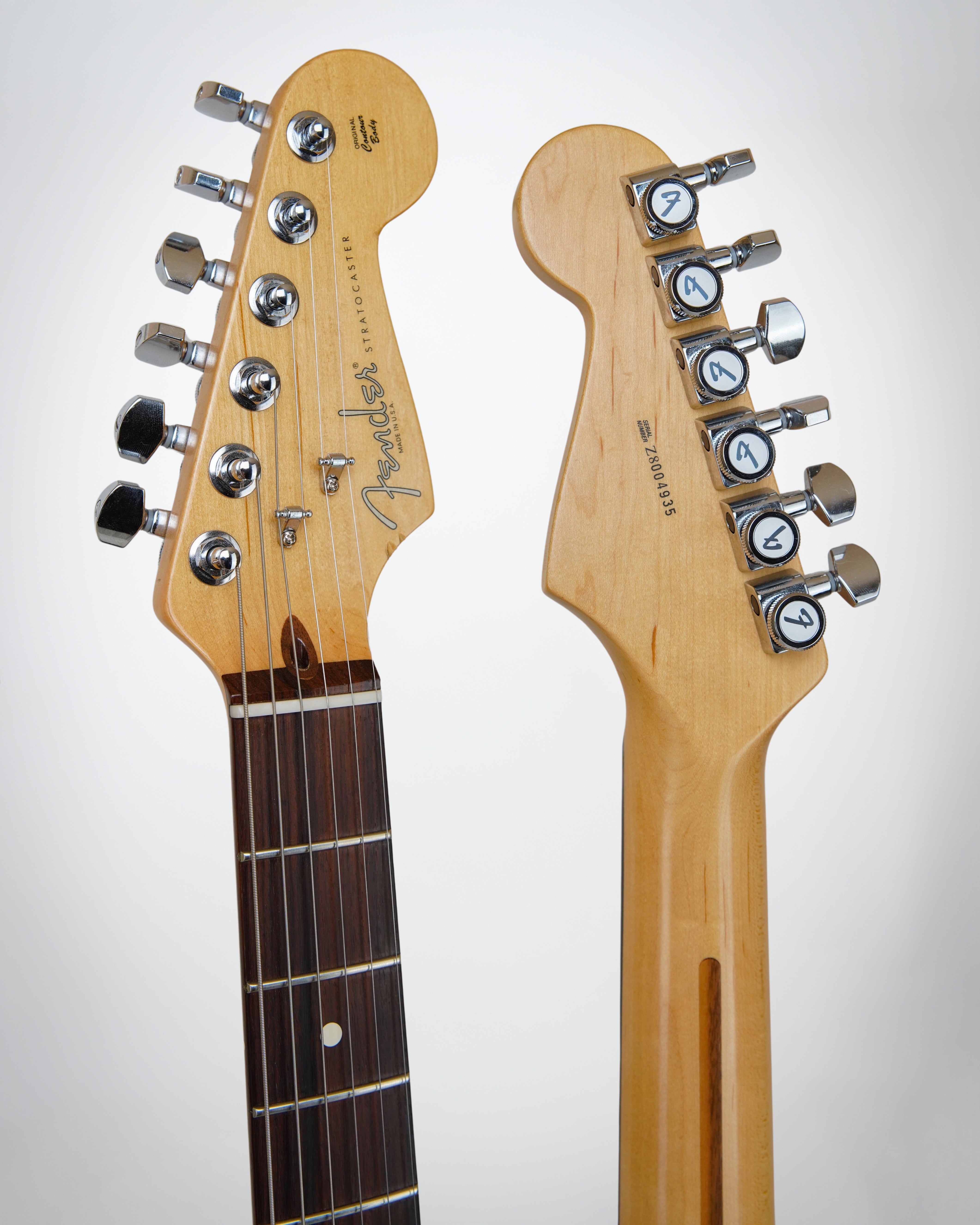 Fender Stratocaster (#Z8004935)