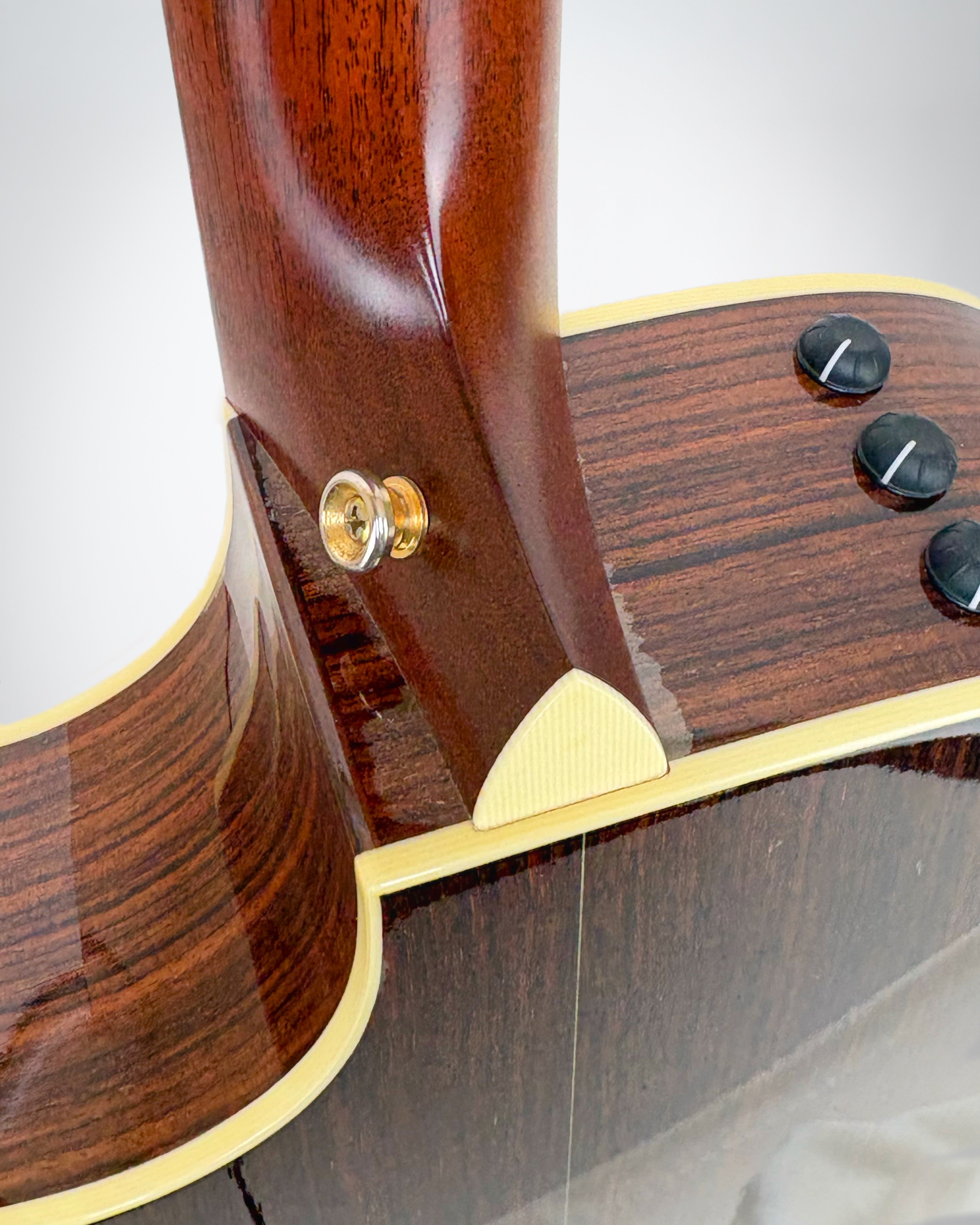 2011 Taylor 12-Fret #1103031109