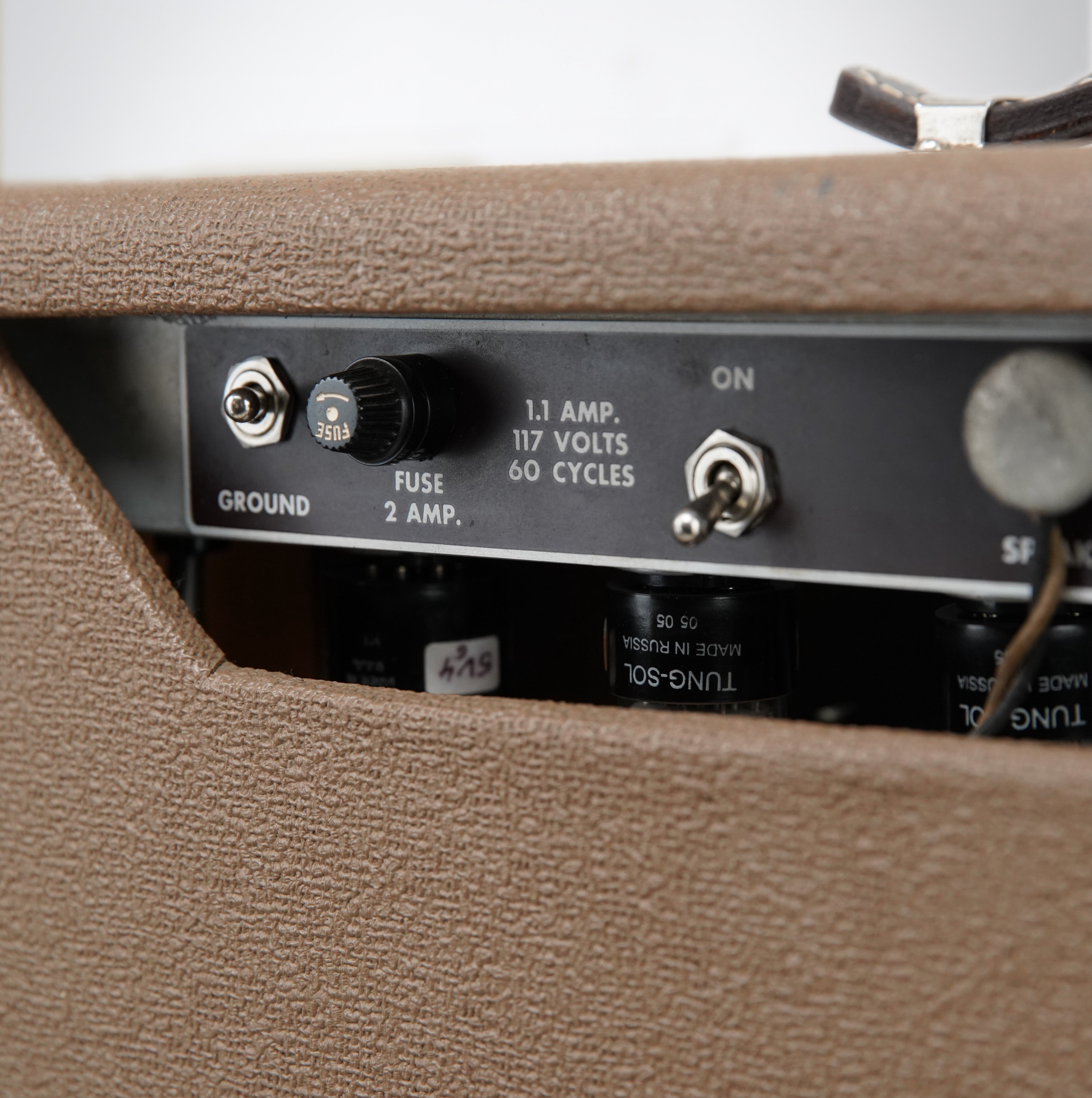 Fender Deluxe Amp #D001249