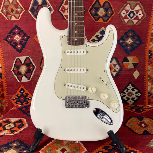 Eddie Wang Instruments "S" Style - White Nitro