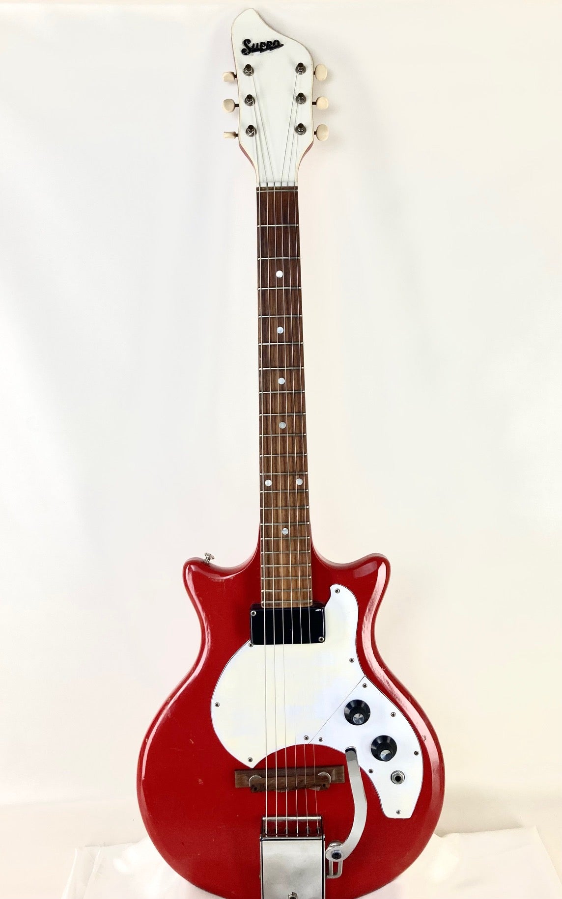 1960s Supro Suprosonic- USED