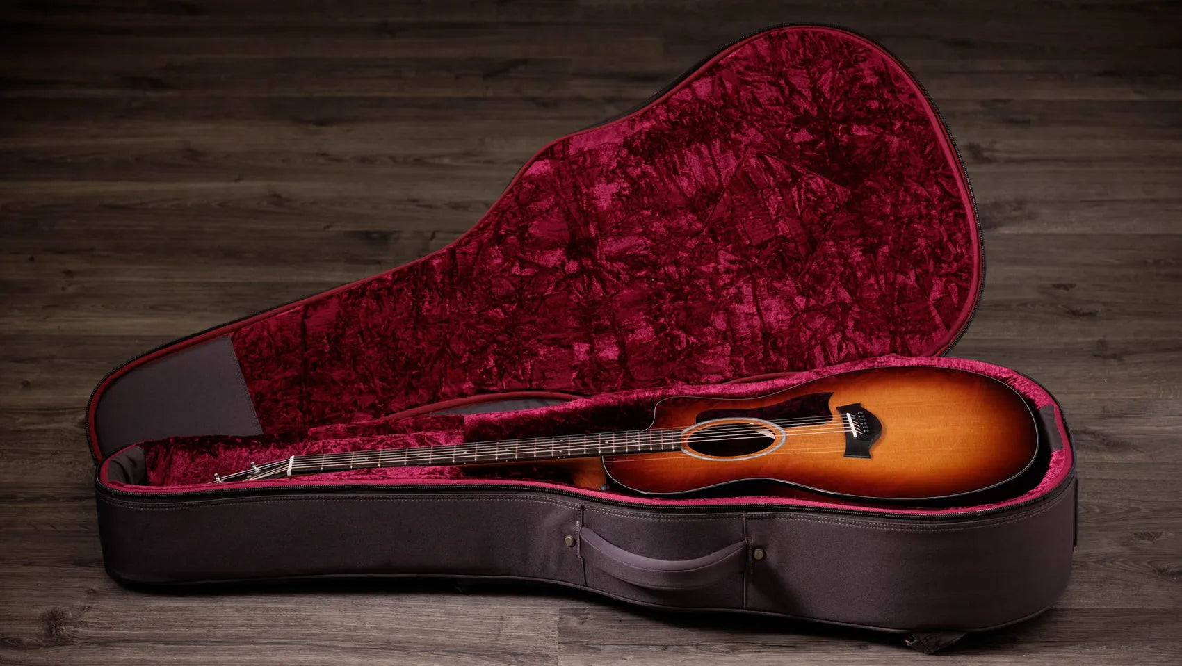 2026 Taylor 214ce-K Sunburst Plus, orrefied Spruce top, Hawaiian Koa back and sides (#2204106450)