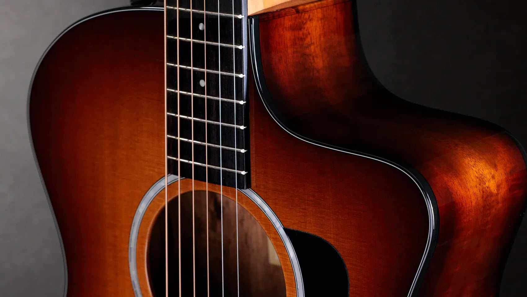 2026 Taylor 214ce-K Sunburst Plus, orrefied Spruce top, Hawaiian Koa back and sides (#2204106450)