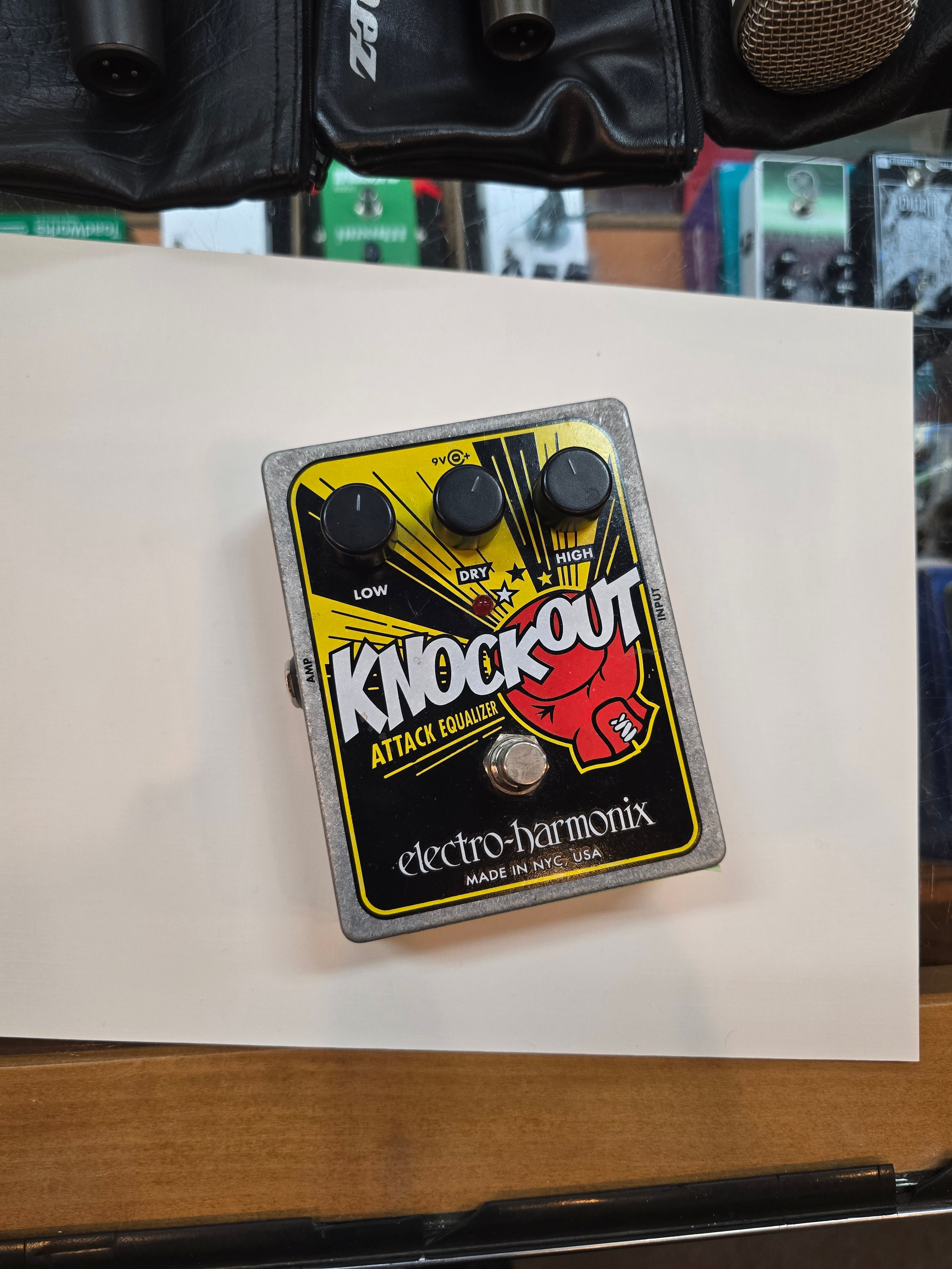Electro-Harmonix Knockout Attack Equalizer