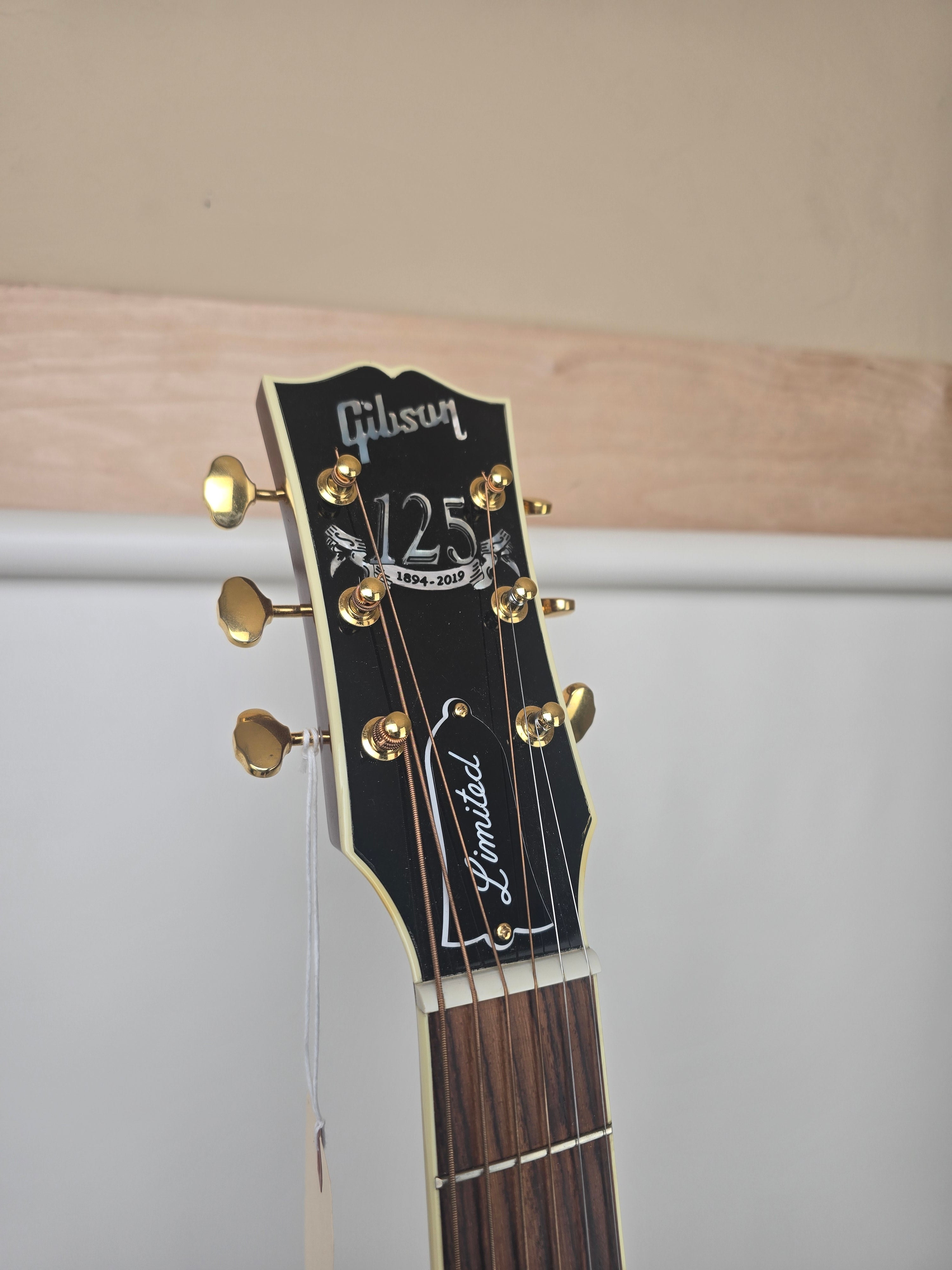 2019 Gibson J-45 125th Anniversary, Adirondack Spruce top, Mahogany back and sides (#11379069)