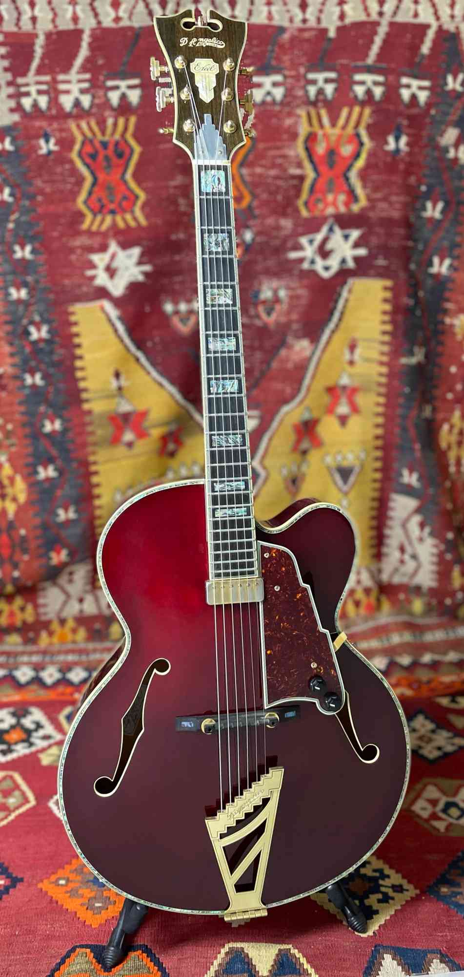 D'Angelico EXL-1 DP  Wine Red. Click to enlarge